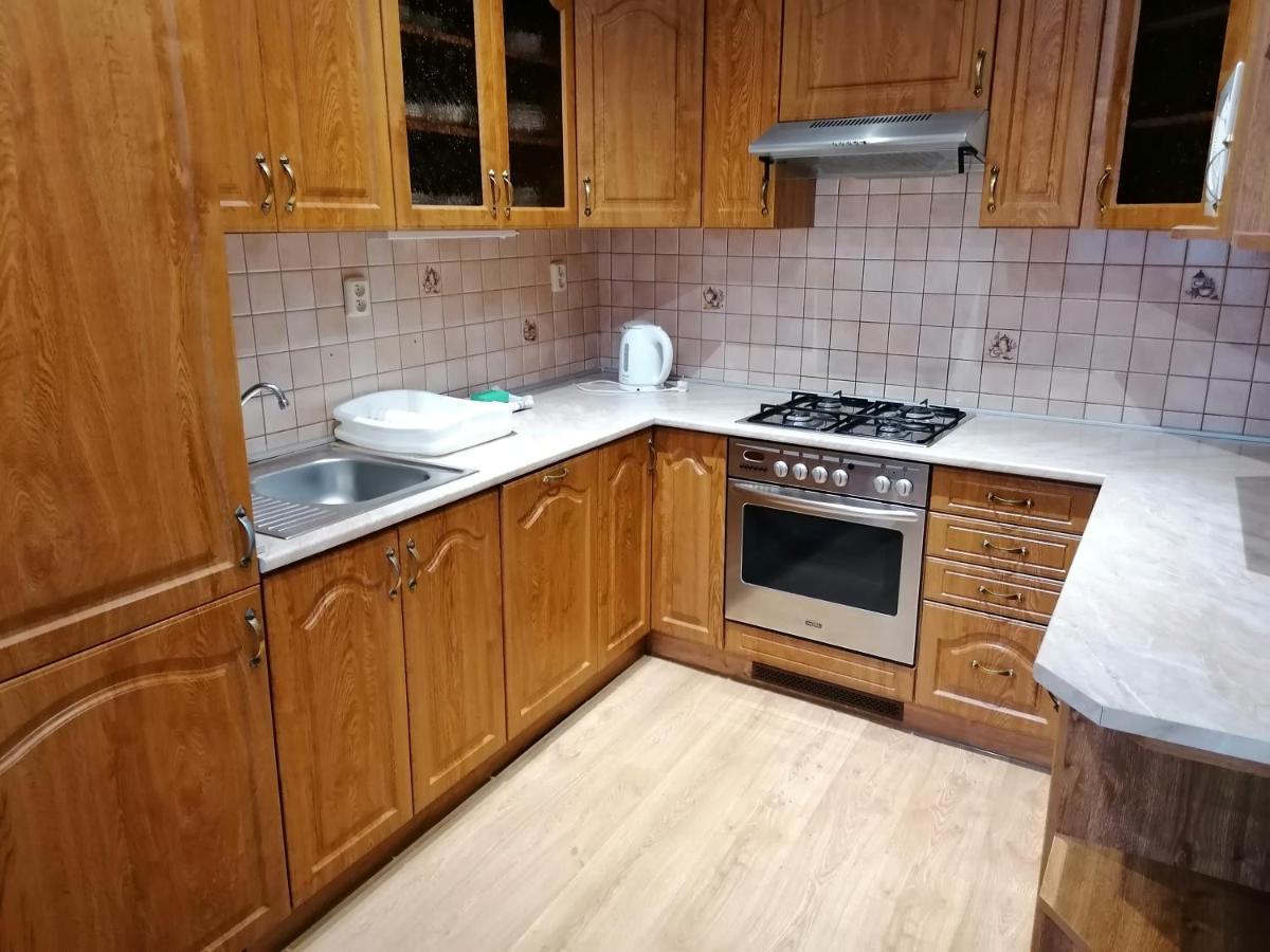 Ubytovani Na Spaciru Микулов Екстериор снимка